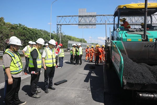 施工現場 綜合辦林峰攝。副本.jpg