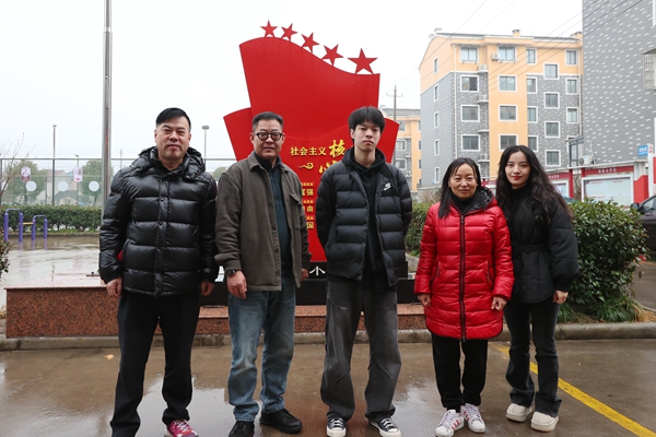 A33I3769_副本_副本.jpg A33I3769_副本_副本.jpg