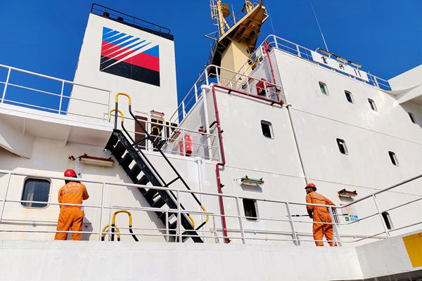 13-保養后的船舶煥然一新。劉延明攝_副本.jpg 13-保養后的船舶煥然一新。劉延明攝_副本.jpg