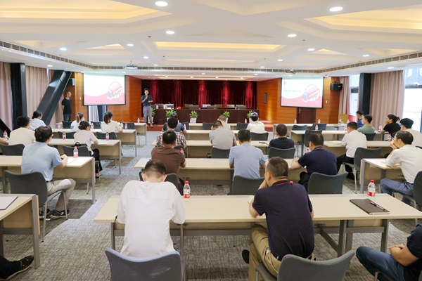 A33I8824_副本_副本.jpg A33I8824_副本_副本.jpg