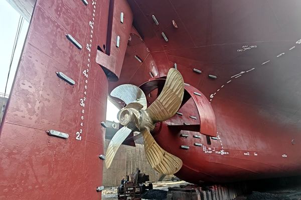 “富興21”輪完成“高效螺旋槳+前置預旋導輪”組合改造。鄭笑 攝_副本.jpg “富興21”輪完成“高效螺旋槳+前置預旋導輪”組合改造。鄭笑 攝_副本.jpg