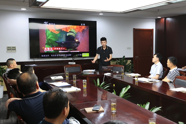 A33I7026_副本_副本.jpg A33I7026_副本_副本.jpg